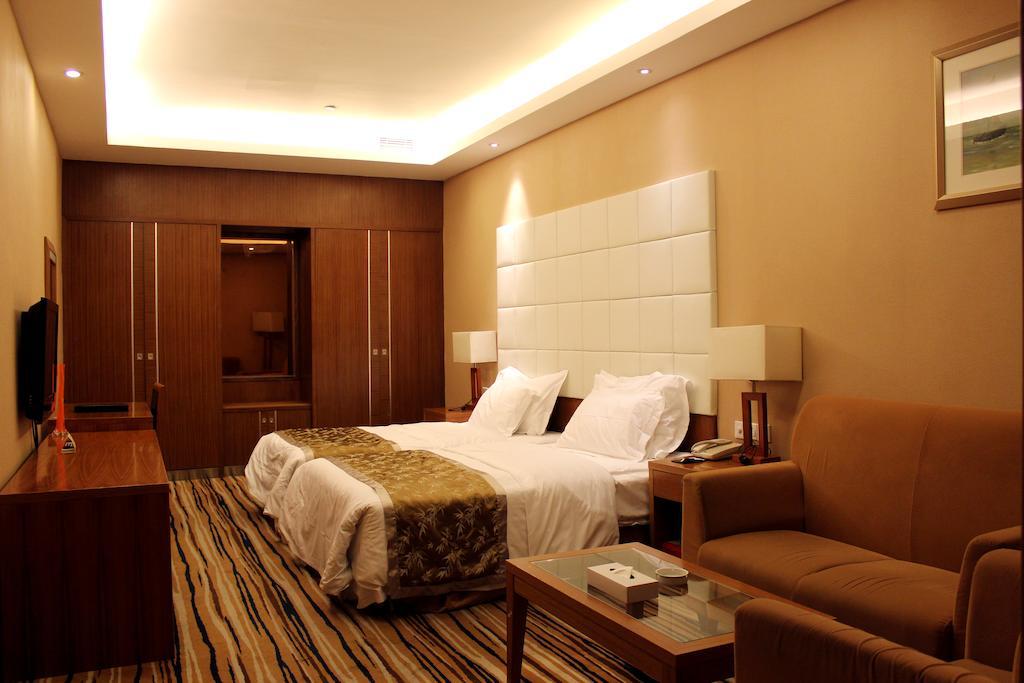 Shenzhen Luohu Railway Station Hotel - Commercial Building Habitación foto