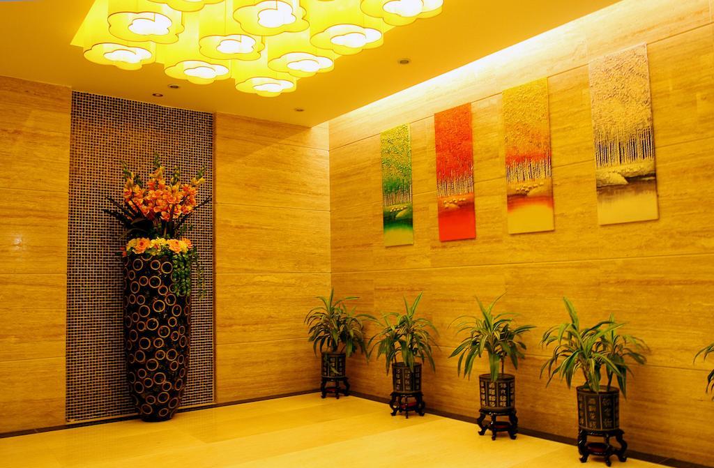 Shenzhen Luohu Railway Station Hotel - Commercial Building Exterior foto